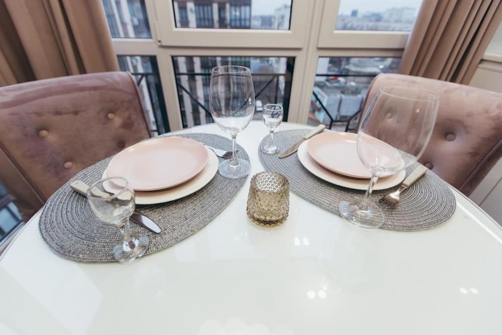 Atlant Luxury Apartments On Golovna Навпроти Тц Депот, Безконтактне Заселення Чернівці Екстер'єр фото