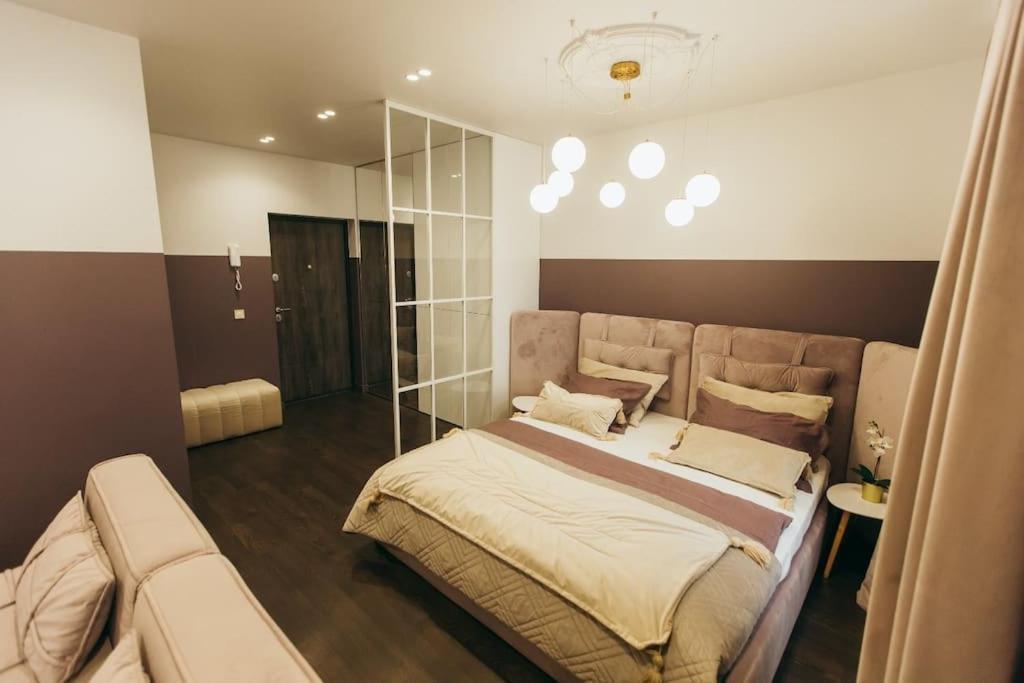 Atlant Luxury Apartments On Golovna Навпроти Тц Депот, Безконтактне Заселення Чернівці Екстер'єр фото
