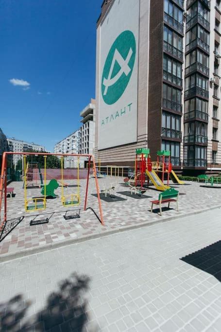 Atlant Luxury Apartments On Golovna Навпроти Тц Депот, Безконтактне Заселення Чернівці Екстер'єр фото